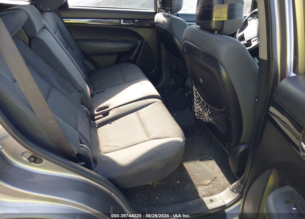 2013 KIA SORENTO LX VIN: 5XYKT3A13DG383599