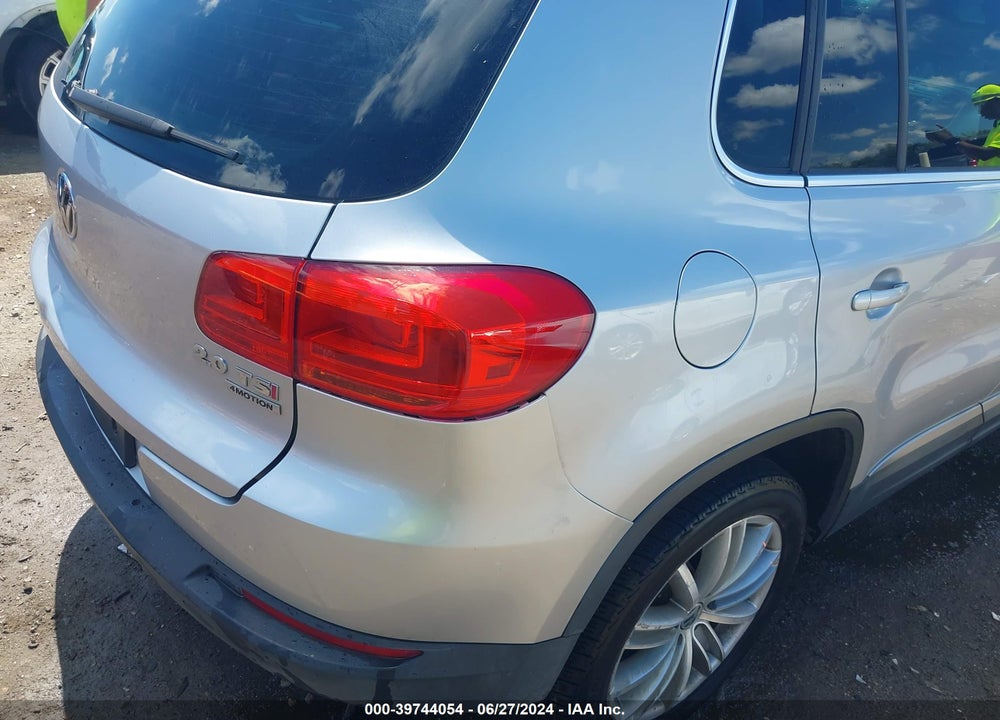 2014 VOLKSWAGEN TIGUAN SE VIN: WVGBV3AX2EW606813