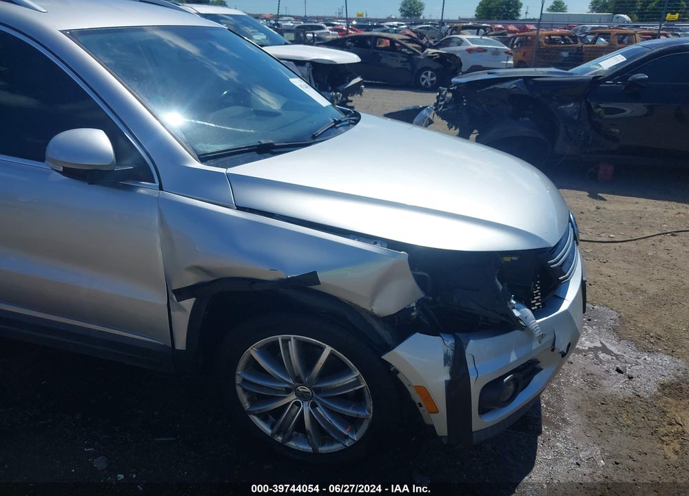 2014 VOLKSWAGEN TIGUAN SE VIN: WVGBV3AX2EW606813