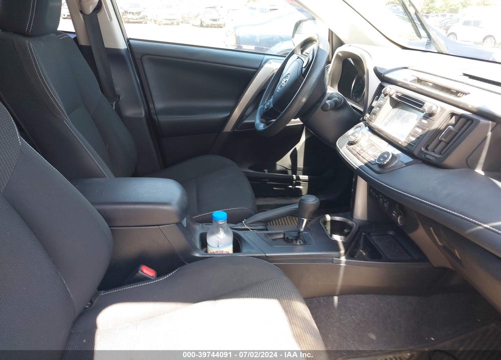2018 TOYOTA RAV4 HYBRID LE VIN: JTMRJREV2JD239069