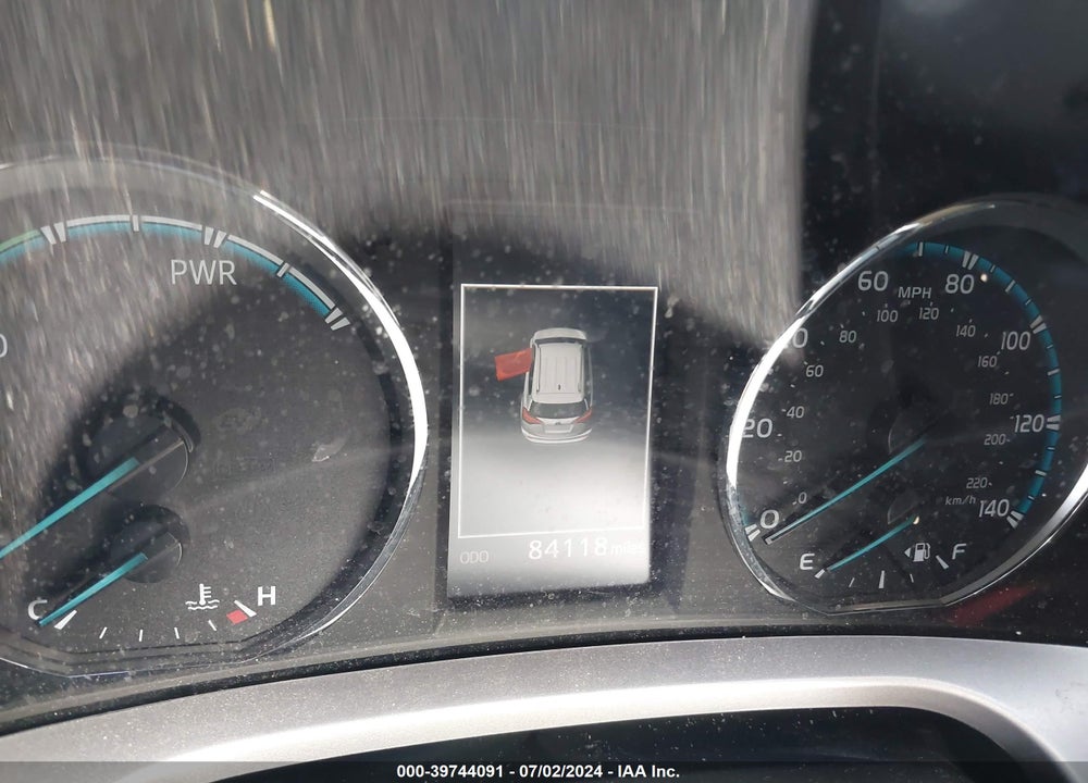 2018 TOYOTA RAV4 HYBRID LE VIN: JTMRJREV2JD239069