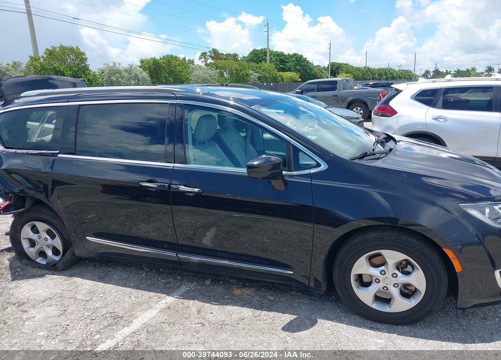 2017 CHRYSLER PACIFICA TOURING L PLUS VIN: 2C4RC1EG4HR683896