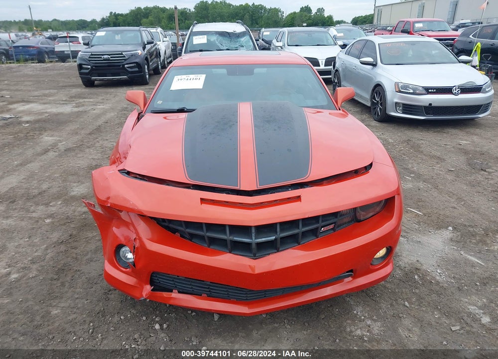 2010 CHEVROLET CAMARO 2SS VIN: 2G1FT1EW0A9111815