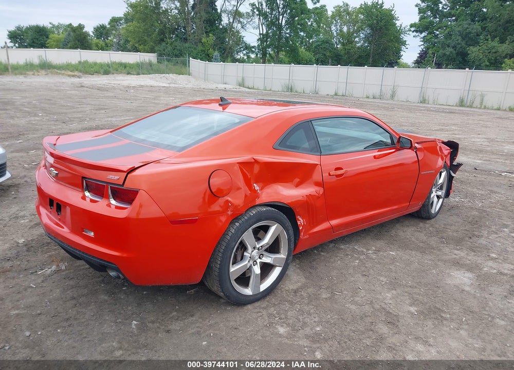 2010 CHEVROLET CAMARO 2SS VIN: 2G1FT1EW0A9111815