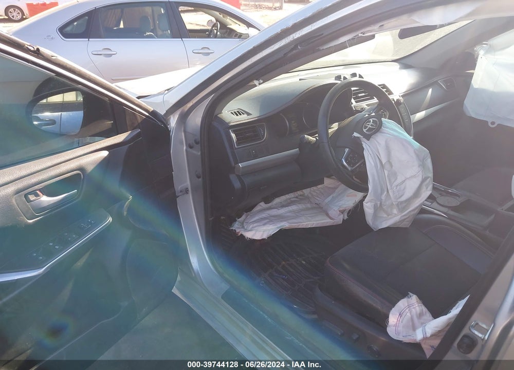 2016 TOYOTA CAMRY SE VIN: 4T1BF1FK7GU123329