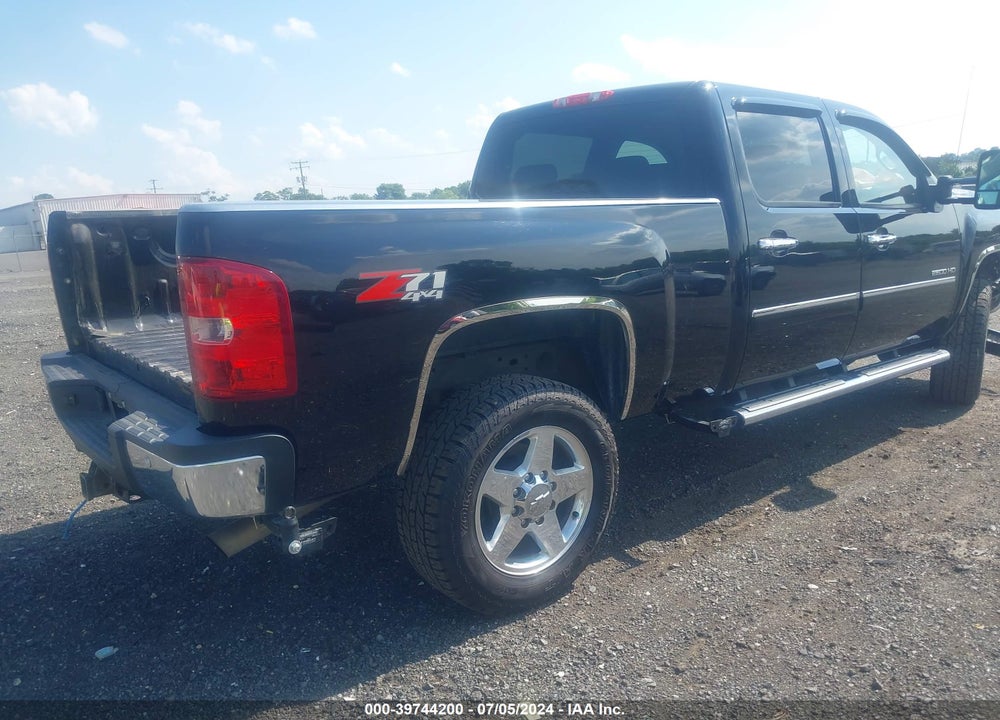 2014 CHEVROLET SILVERADO 2500HD LT VIN: 1GC1KXCGXEF124586