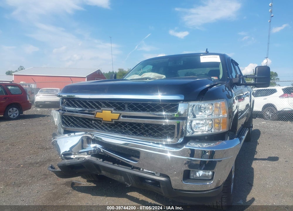 2014 CHEVROLET SILVERADO 2500HD LT VIN: 1GC1KXCGXEF124586