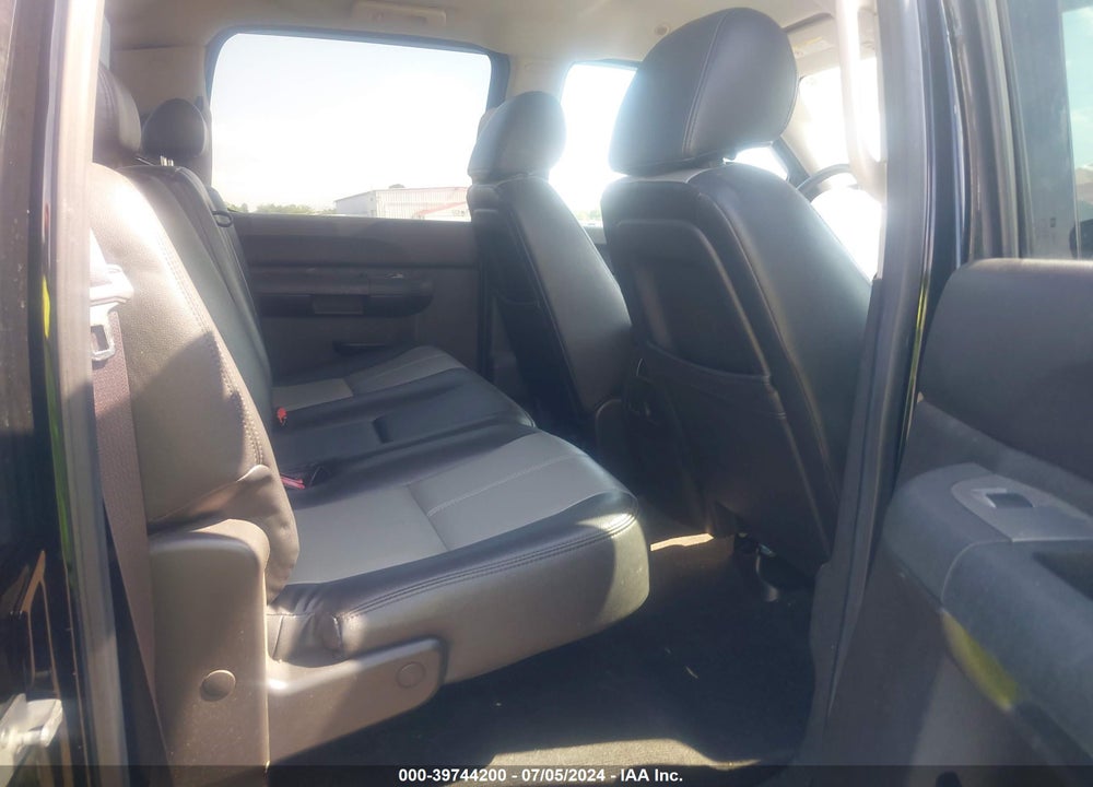 2014 CHEVROLET SILVERADO 2500HD LT VIN: 1GC1KXCGXEF124586