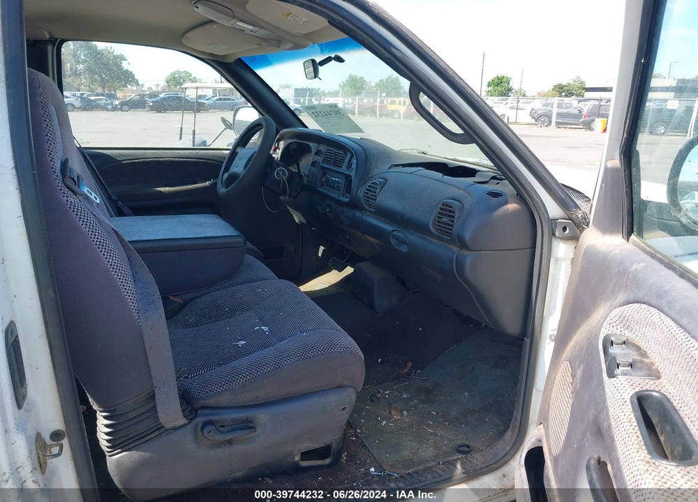 2001 DODGE RAM 1500 ST VIN: 3B7HC13Z21G211658