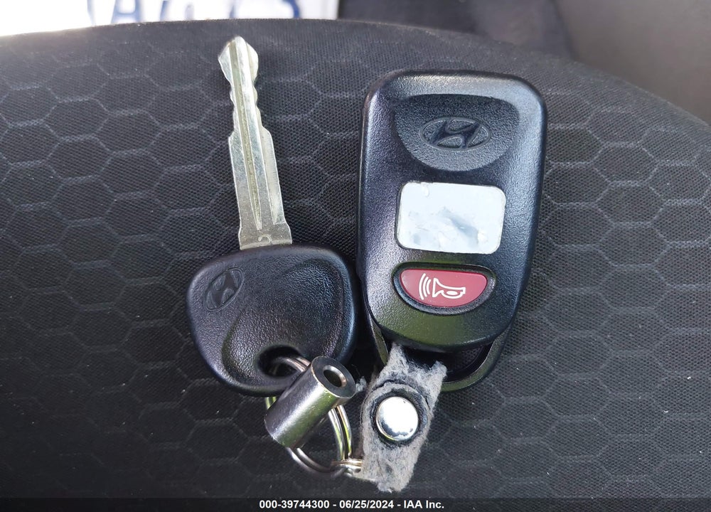 2019 HYUNDAI ELANTRA SE VIN: 5NPD74LF7KH468222