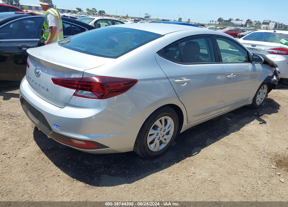 2019 HYUNDAI ELANTRA SE VIN: 5NPD74LF7KH468222