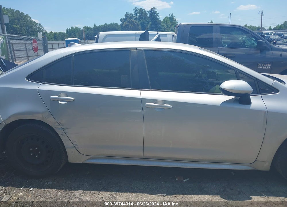 2021 TOYOTA COROLLA LE VIN: JTDEPMAE1MJ124989