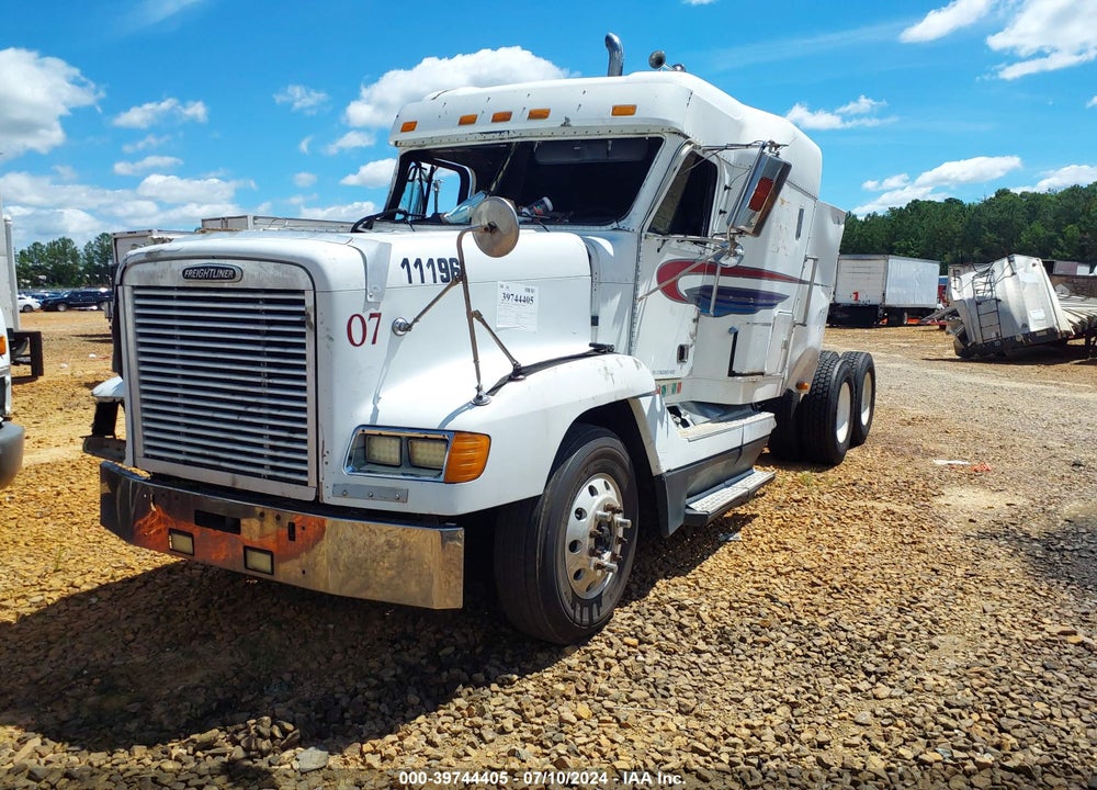 2000 FREIGHTLINER FLD FLD120 VIN: 1FUYDSEBXYLG17683