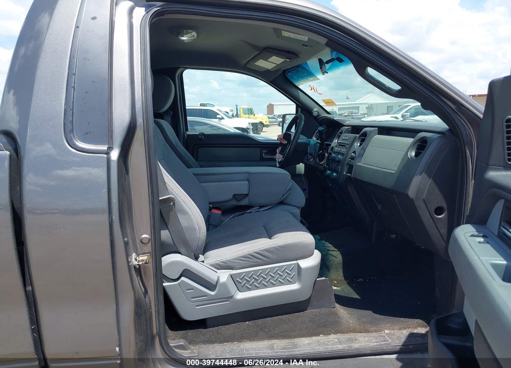 2012 FORD F-150 STX VIN: 1FTMF1CF8CKE32527