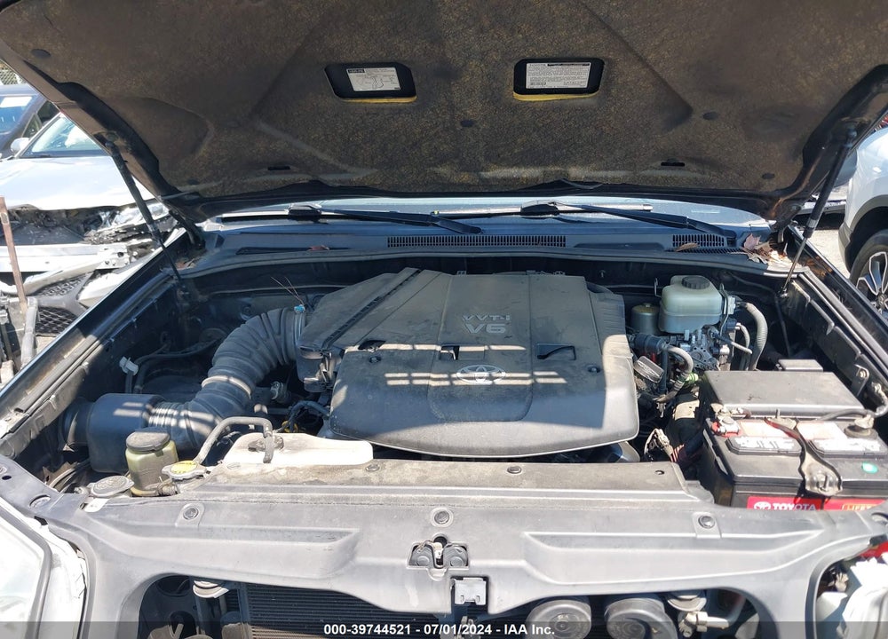 2005 TOYOTA 4RUNNER SR5 V6 VIN: JTEZU14R458040743