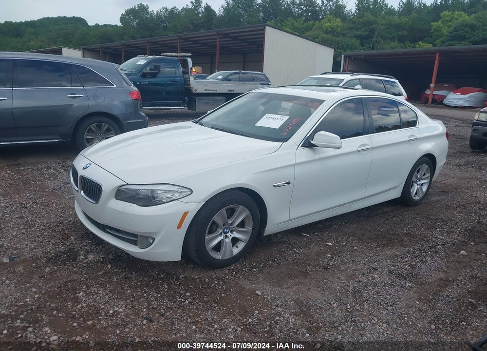2011 BMW 528I VIN: WBAFR1C56BC672401