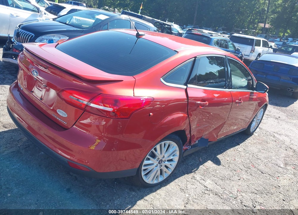 2018 FORD FOCUS TITANIUM VIN: 1FADP3J26JL286182