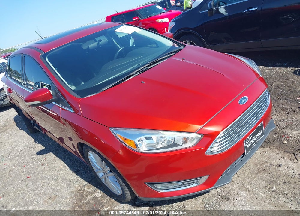 2018 FORD FOCUS TITANIUM VIN: 1FADP3J26JL286182