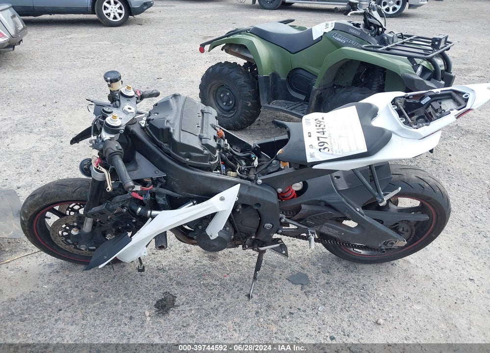 2012 YAMAHA YZFR6 C VIN: JYARJ16Y4CA005297