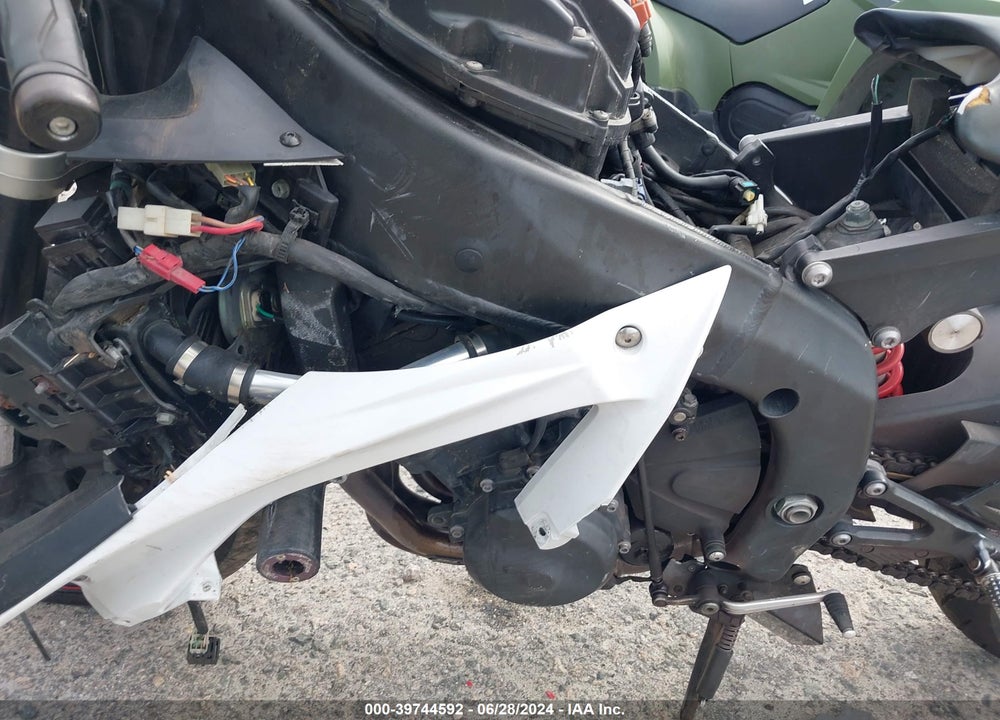 2012 YAMAHA YZFR6 C VIN: JYARJ16Y4CA005297