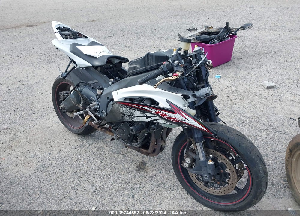 2012 YAMAHA YZFR6 C VIN: JYARJ16Y4CA005297
