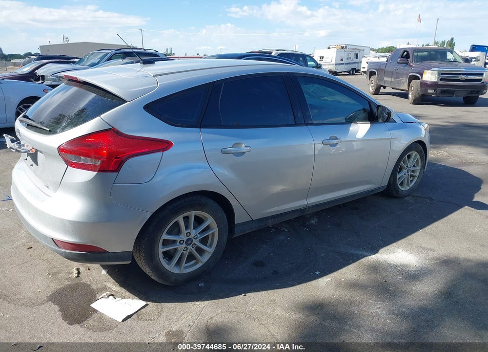 2017 FORD FOCUS SE VIN: 1FADP3K2XHL205533