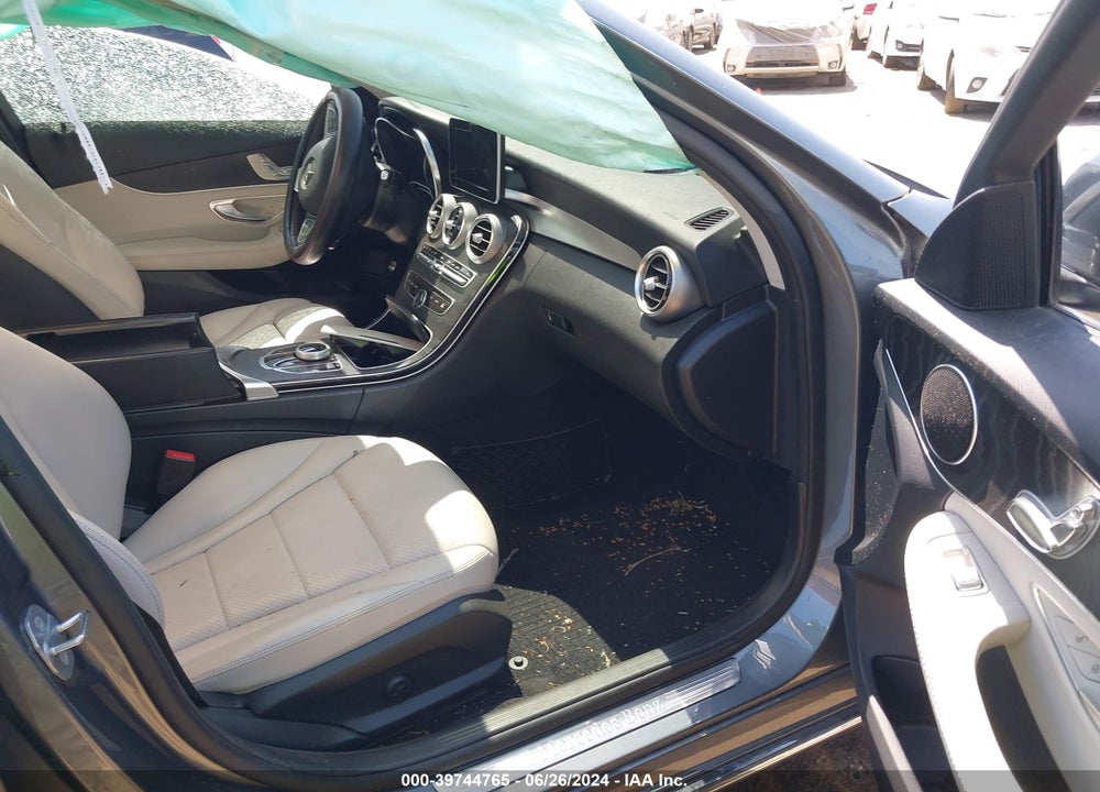 2017 MERCEDES-BENZ C 300 VIN: 55SWF4JB1HU221649