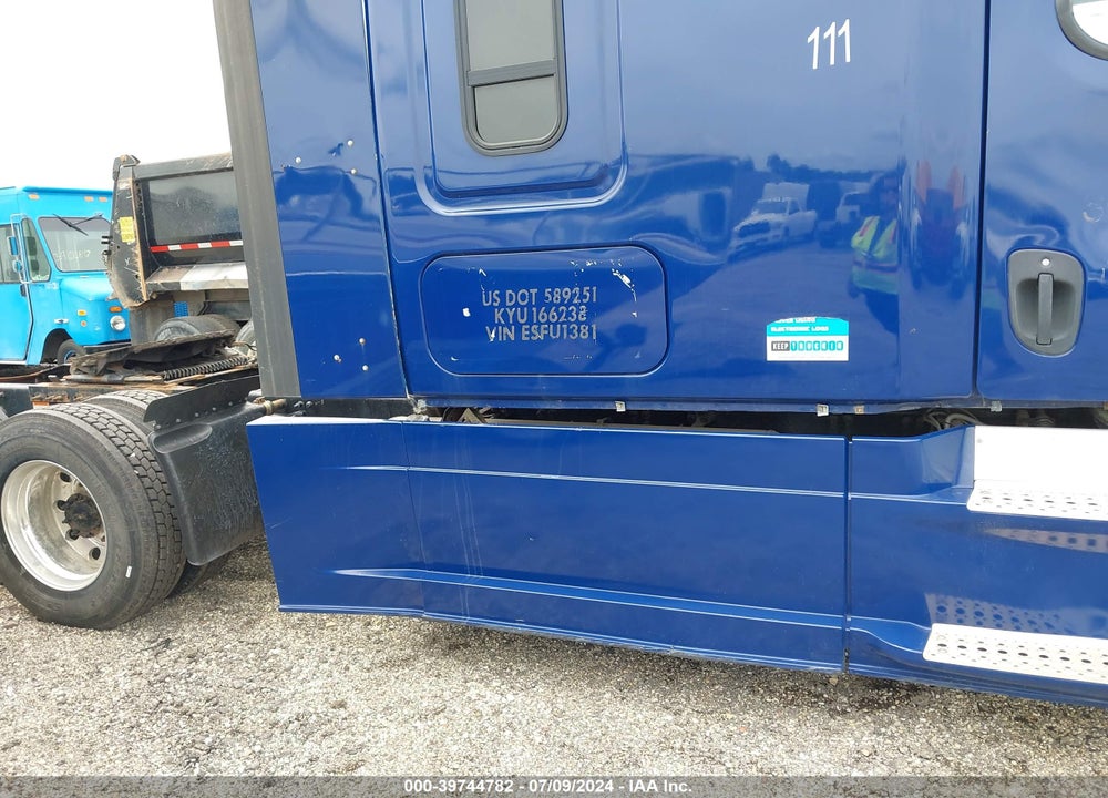 2014 FREIGHTLINER CASCADIA 125 VIN: 3AKJGLD64ESFU1381