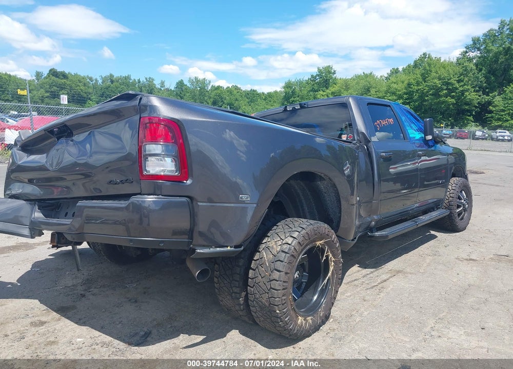 2021 RAM 3500 BIG HORN  4X4 8' BOX VIN: 3C63RRHL5MG700725