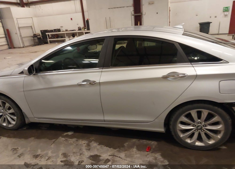 2011 HYUNDAI SONATA SE VIN: 5NPEC4AC6BH153839