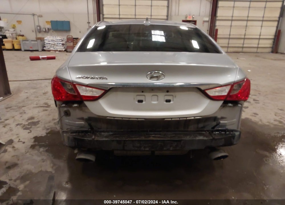 2011 HYUNDAI SONATA SE VIN: 5NPEC4AC6BH153839