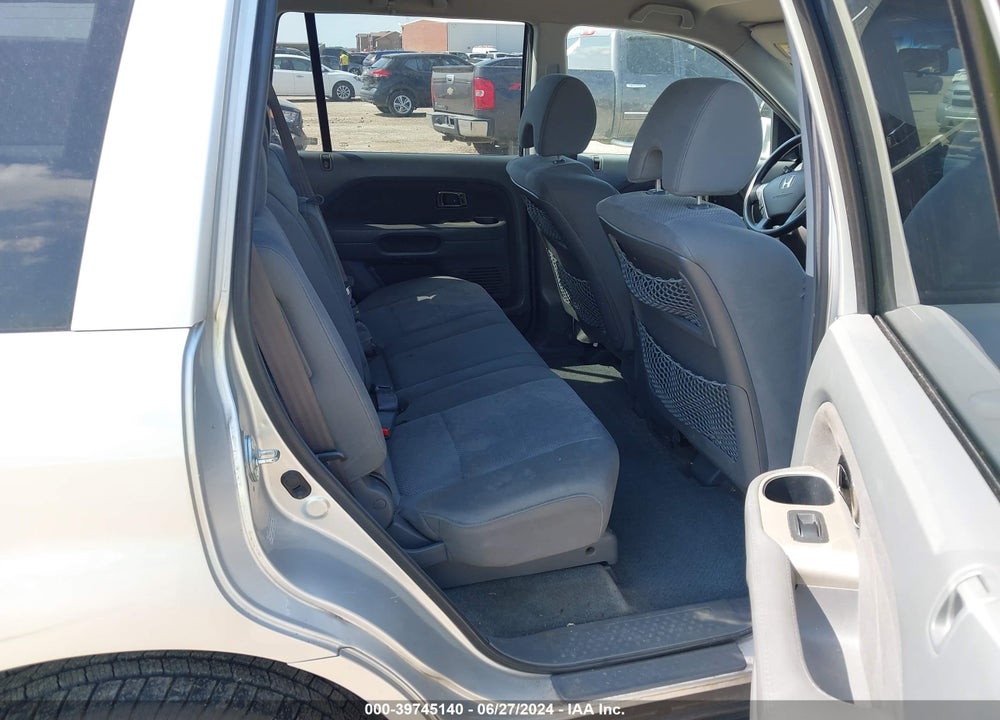 2006 HONDA PILOT EX VIN: 2HKYF18476H557028