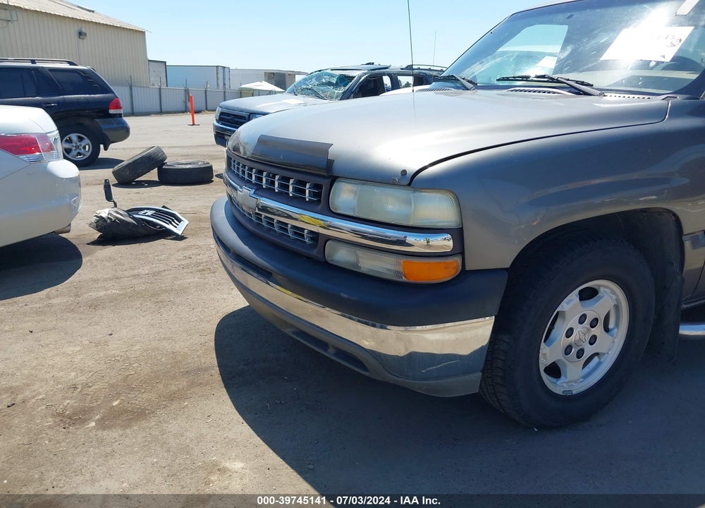 2000 CHEVROLET SILVERADO 1500 LS VIN: 2GCEC19T1Y1223535