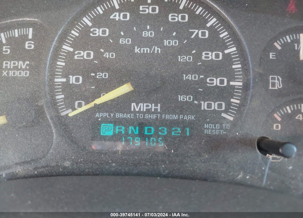 2000 CHEVROLET SILVERADO 1500 LS VIN: 2GCEC19T1Y1223535