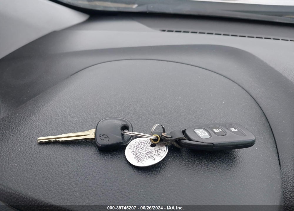 2017 HYUNDAI ELANTRA GT VIN: KMHD35LH8HU365551