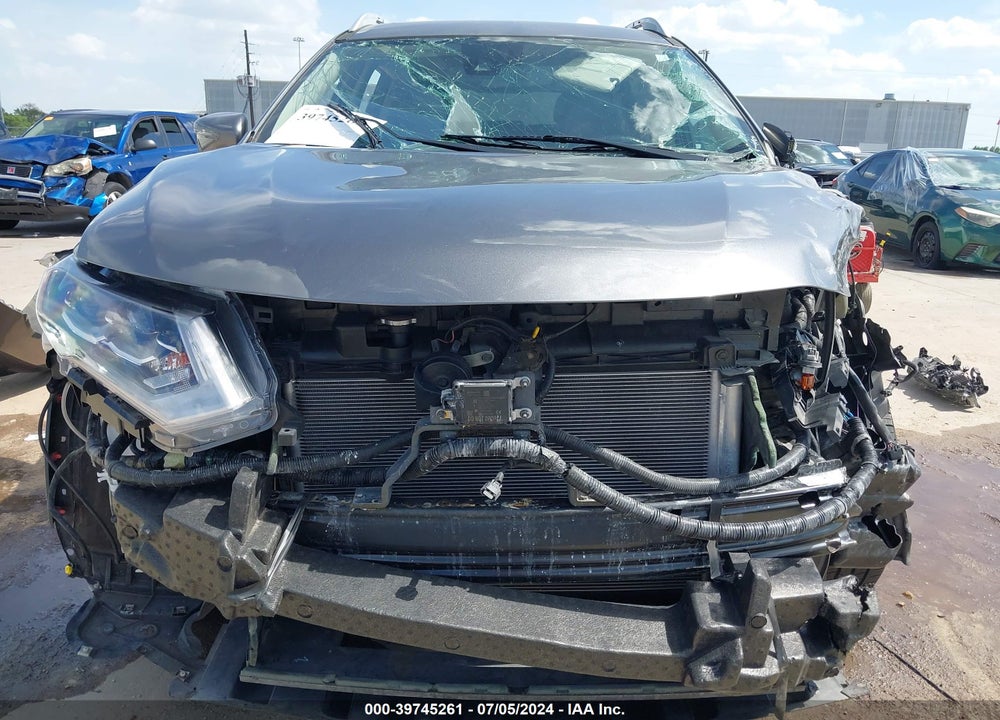 2017 NISSAN ROGUE VIN: 5N1AT2MT1HC871703