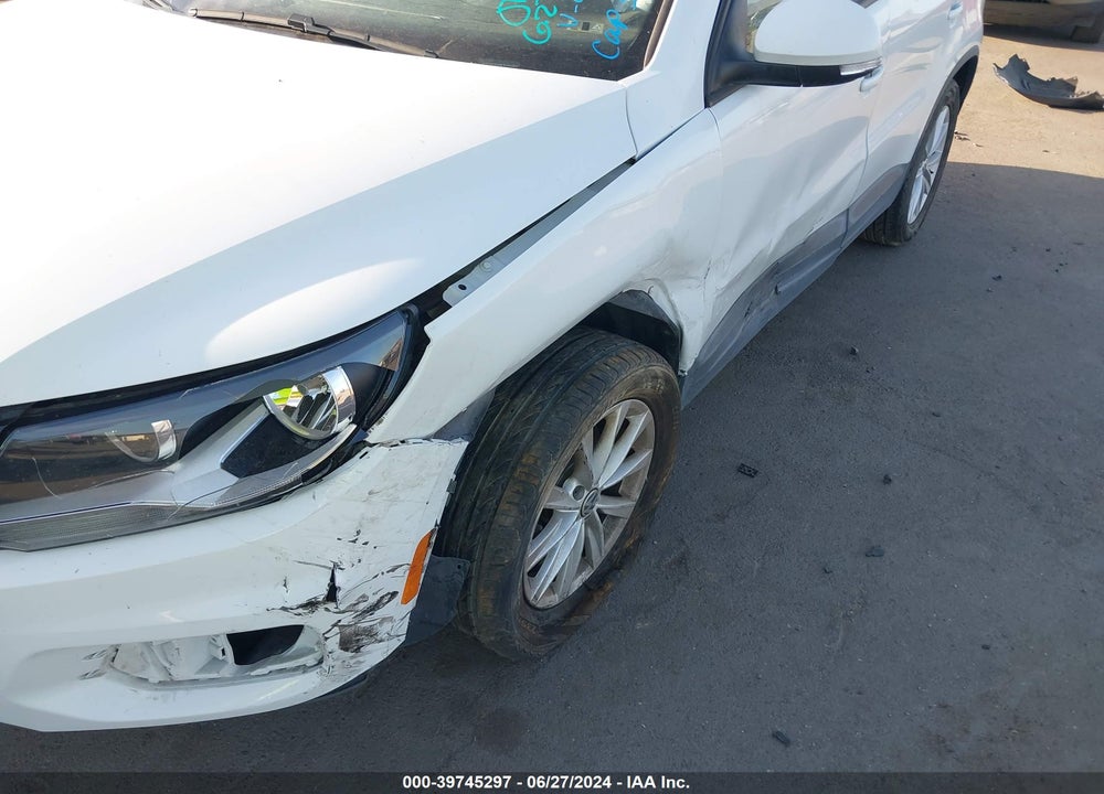 2018 VOLKSWAGEN TIGUAN LIMITED 2.0T VIN: WVGAV7AX5JK004928