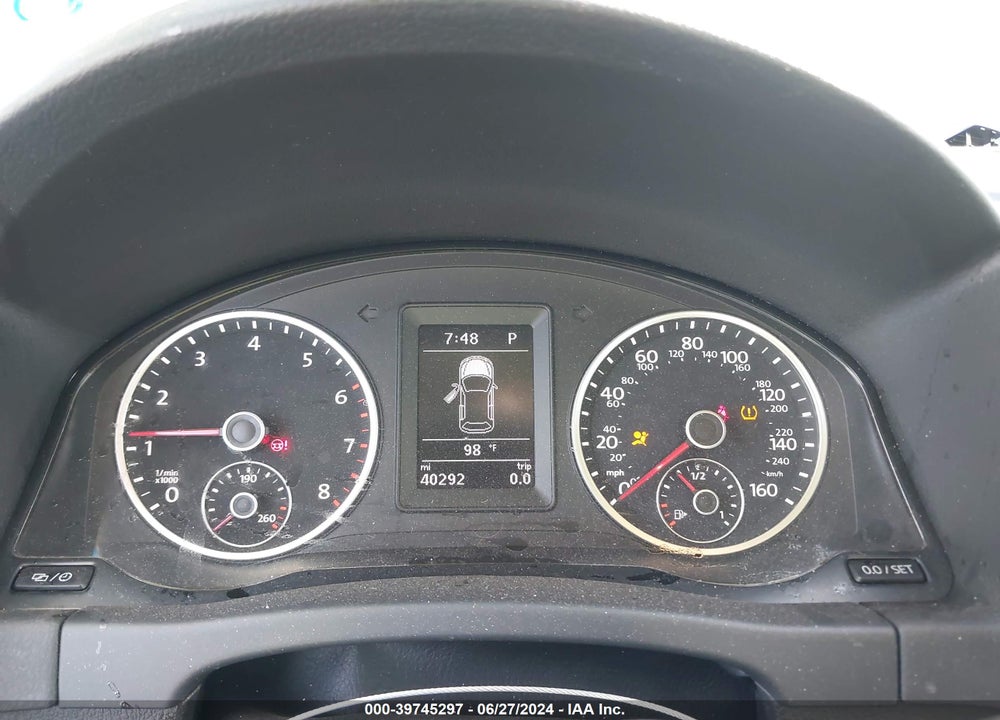 2018 VOLKSWAGEN TIGUAN LIMITED 2.0T VIN: WVGAV7AX5JK004928