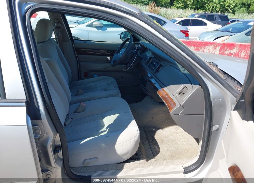 2008 MERCURY GRAND MARQUIS GS VIN: 2MEFM74V18X607436