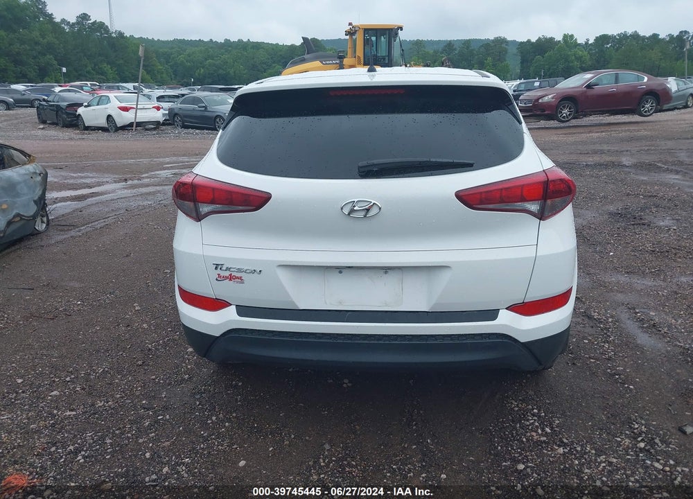 2018 HYUNDAI TUCSON SE VIN: KM8J23A41JU690915