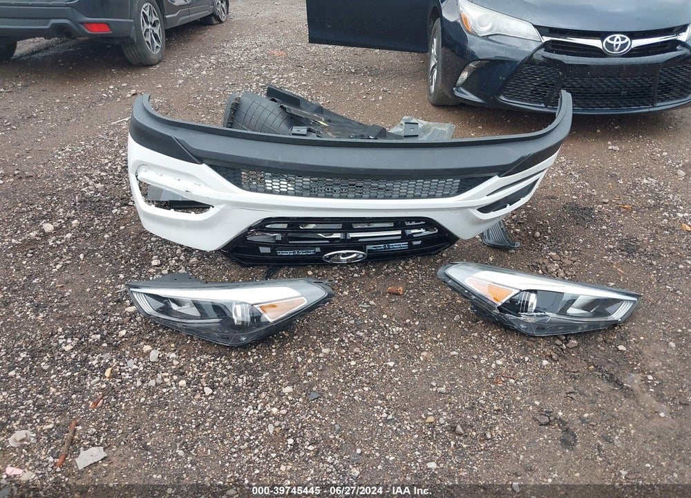 2018 HYUNDAI TUCSON SE VIN: KM8J23A41JU690915