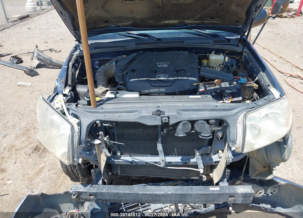 2005 TOYOTA 4RUNNER SR5 V6 VIN: JTEBU14R758044299