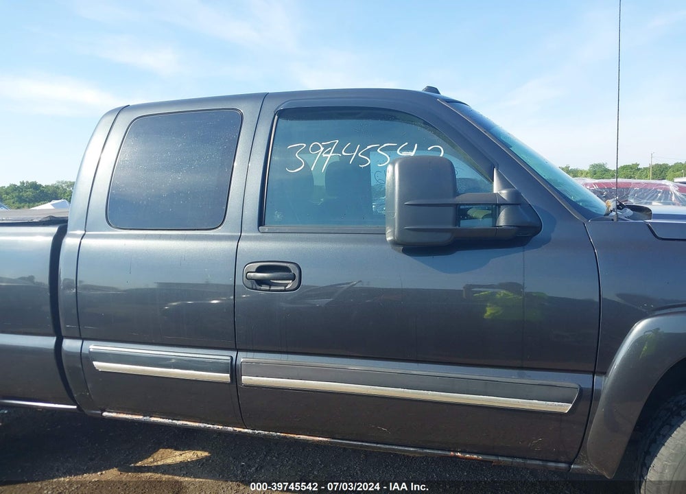 2004 CHEVROLET SILVERADO 1500 Z71 VIN: 2GCEK19T241301138