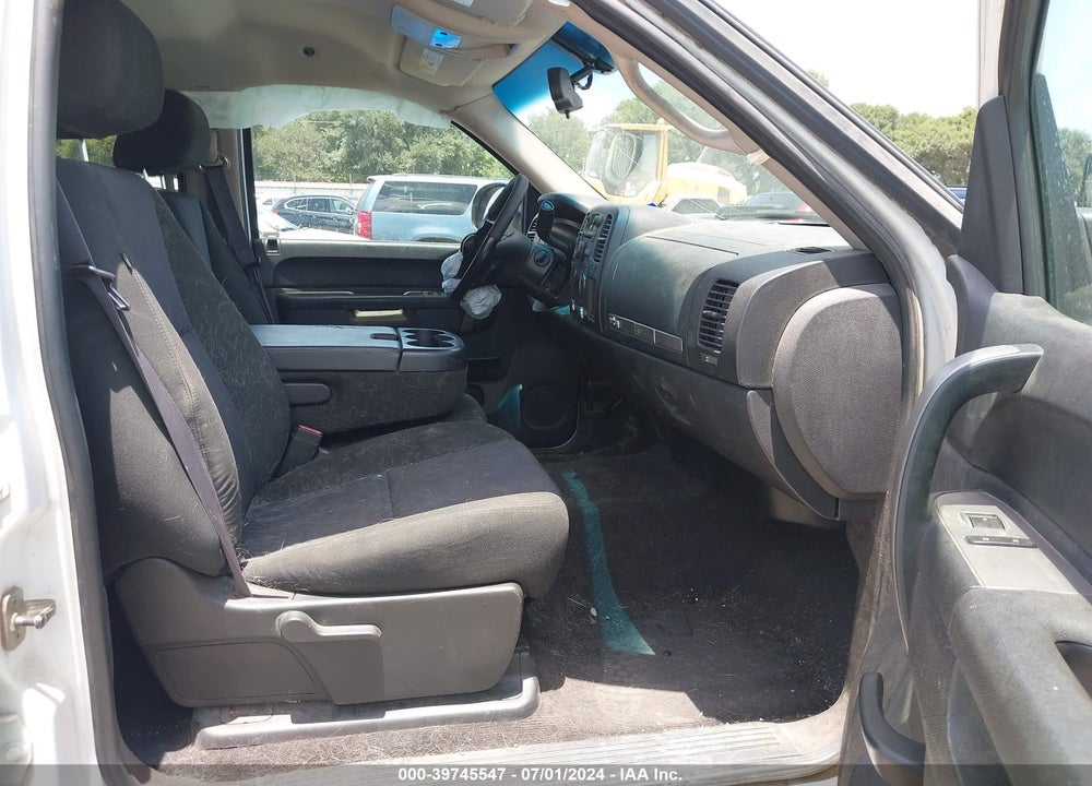 2011 CHEVROLET SILVERADO 1500 LT VIN: 3GCPCSE01BG198659