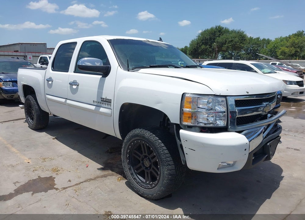 2011 CHEVROLET SILVERADO 1500 LT VIN: 3GCPCSE01BG198659