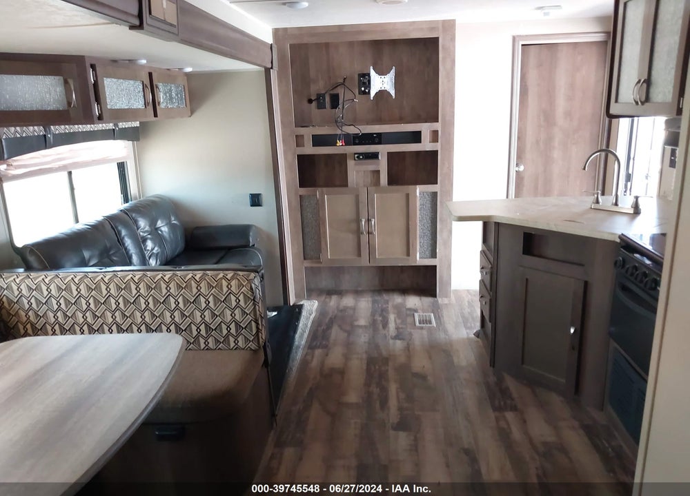 2017 PALOMINO PUMA VIN: 4X4TPUH27HP066368