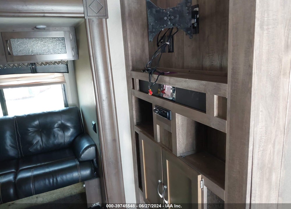 2017 PALOMINO PUMA VIN: 4X4TPUH27HP066368