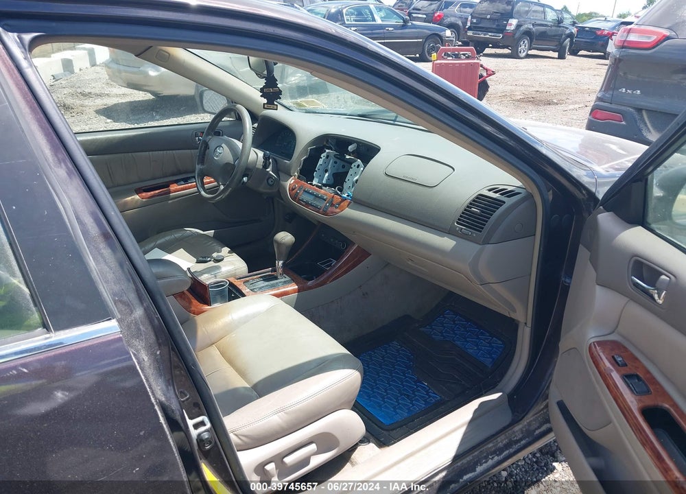 2002 TOYOTA CAMRY XLE V6 VIN: JTDBF30K620017852