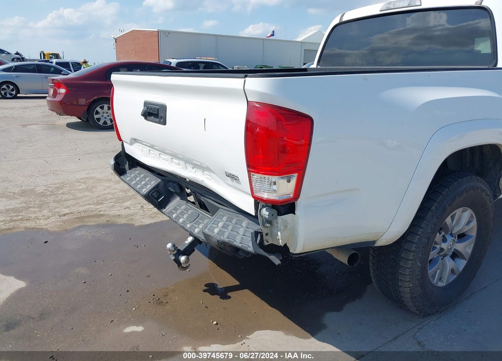 2017 TOYOTA TACOMA SR5 V6 VIN: 5TFAZ5CNXHX050910