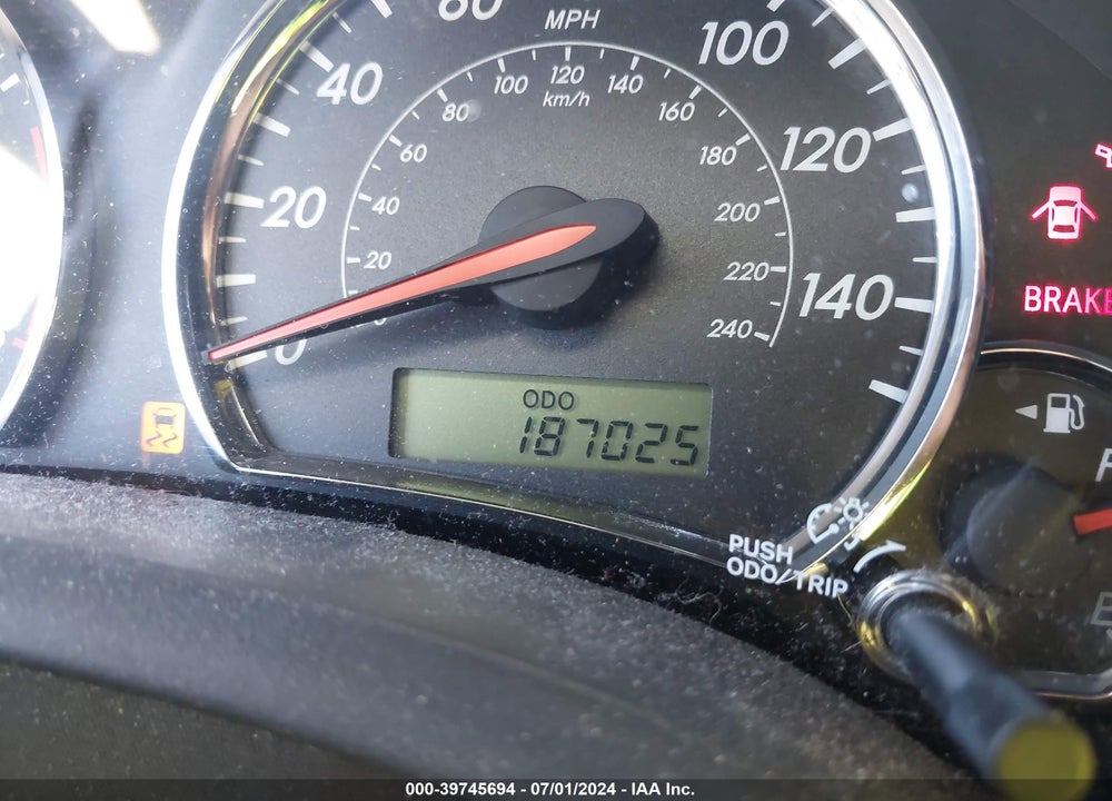 2011 TOYOTA COROLLA S VIN: 2T1BU4EE0BC720044